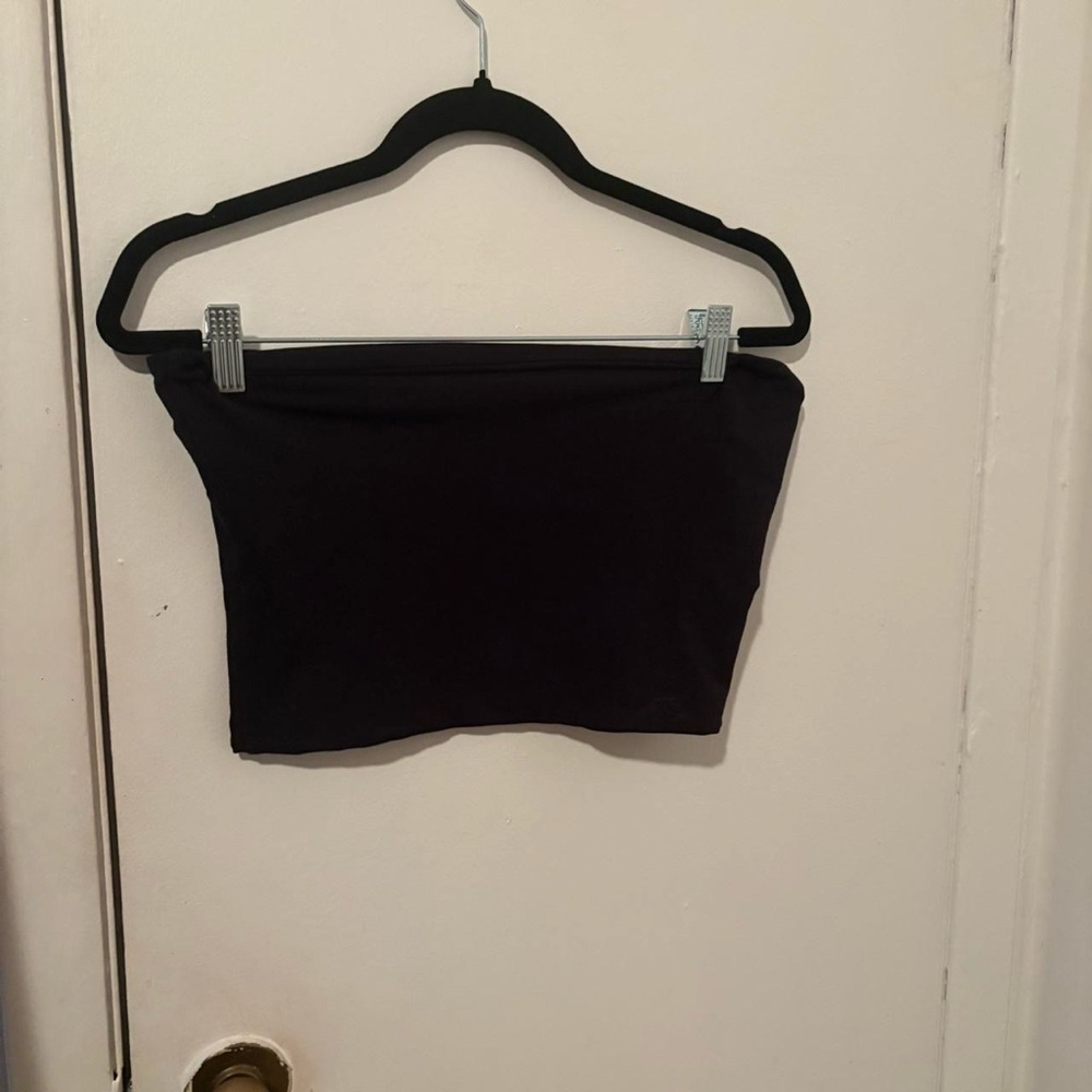 DC Black Strapless Crop Top
